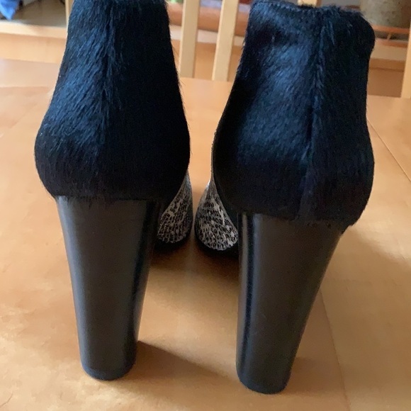 Trina Turk Wilshire Ankle Booties 6 - Picture 6 of 10